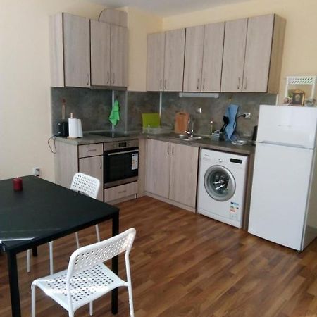 Appartement Cozy Apartament Naydenov à Burgas Extérieur photo