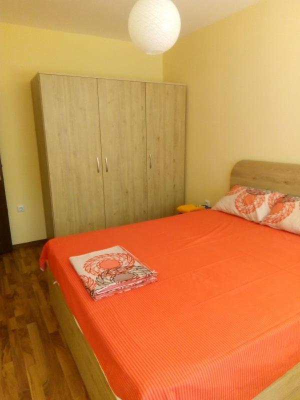 Appartement Cozy Apartament Naydenov à Burgas Extérieur photo